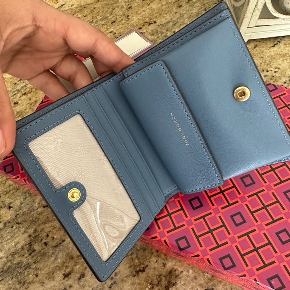 New Tory Burch wallet 🍭 - Picture 2 of 5